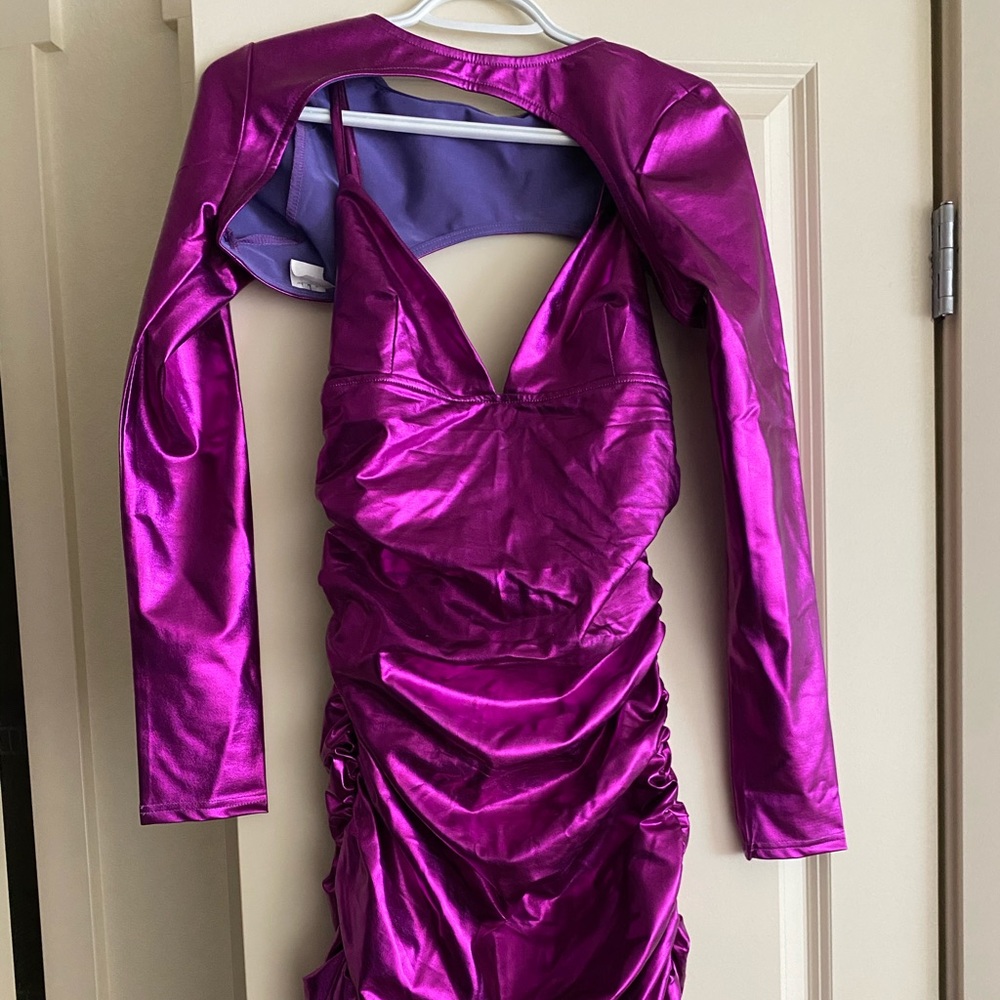 MATALLIC PINK DRESS WITH SHOULDER SHRUG